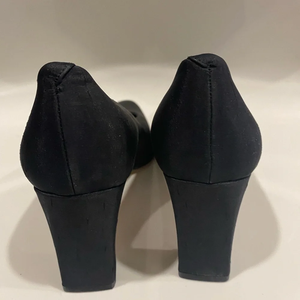 Amalfi Peau de Soie Classic Black Heels